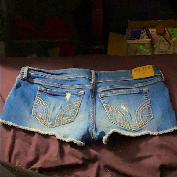 Hollister Pants - Short denim booty shorts by Hollister size 9